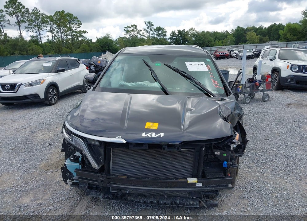 2023 KIA CARNIVAL MPV LX SEAT PACKAGE VIN: KNDNB4H34P6279806