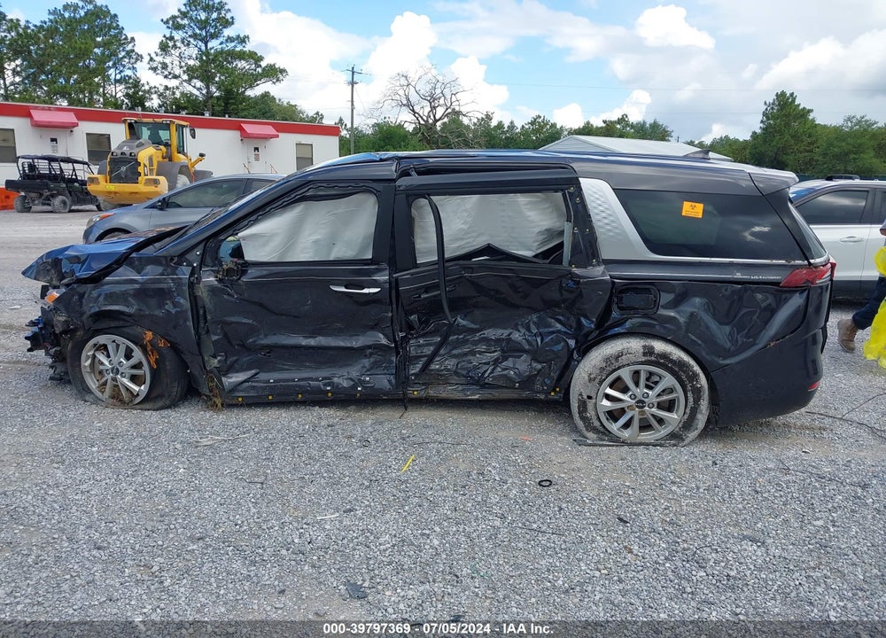 2023 KIA CARNIVAL MPV LX SEAT PACKAGE VIN: KNDNB4H34P6279806