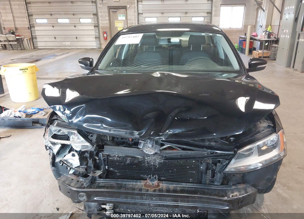 2012 VOLKSWAGEN JETTA 2.5L SE VIN: 3VWDX7AJ2CM398422