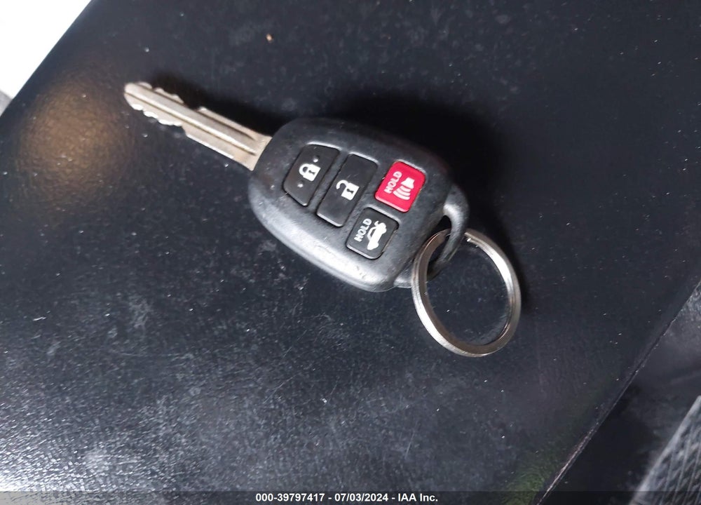 2014 TOYOTA CAMRY SE VIN: 4T1BF1FK9EU836651