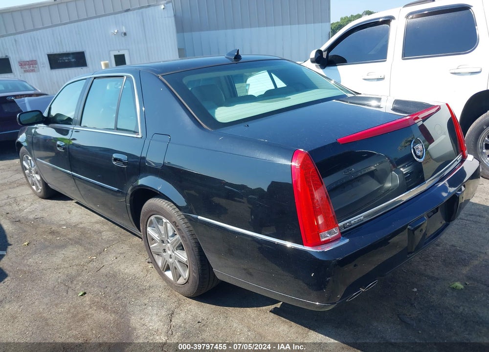 2011 CADILLAC DTS PREMIUM COLLECTION VIN: 1G6KH5E67BU104821