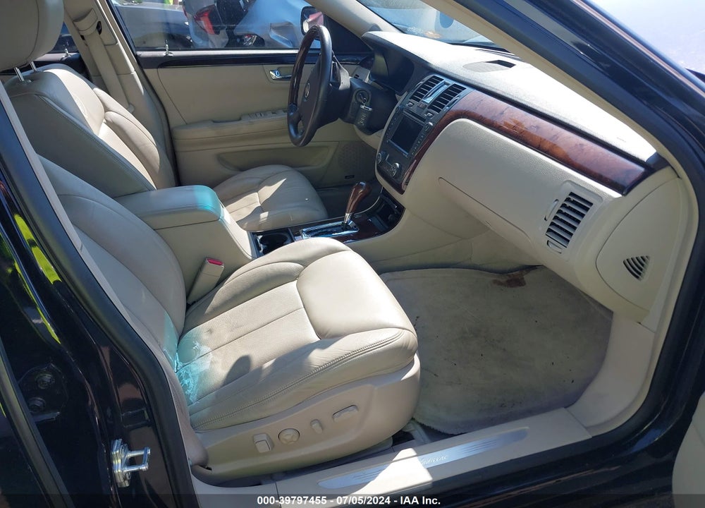 2011 CADILLAC DTS PREMIUM COLLECTION VIN: 1G6KH5E67BU104821
