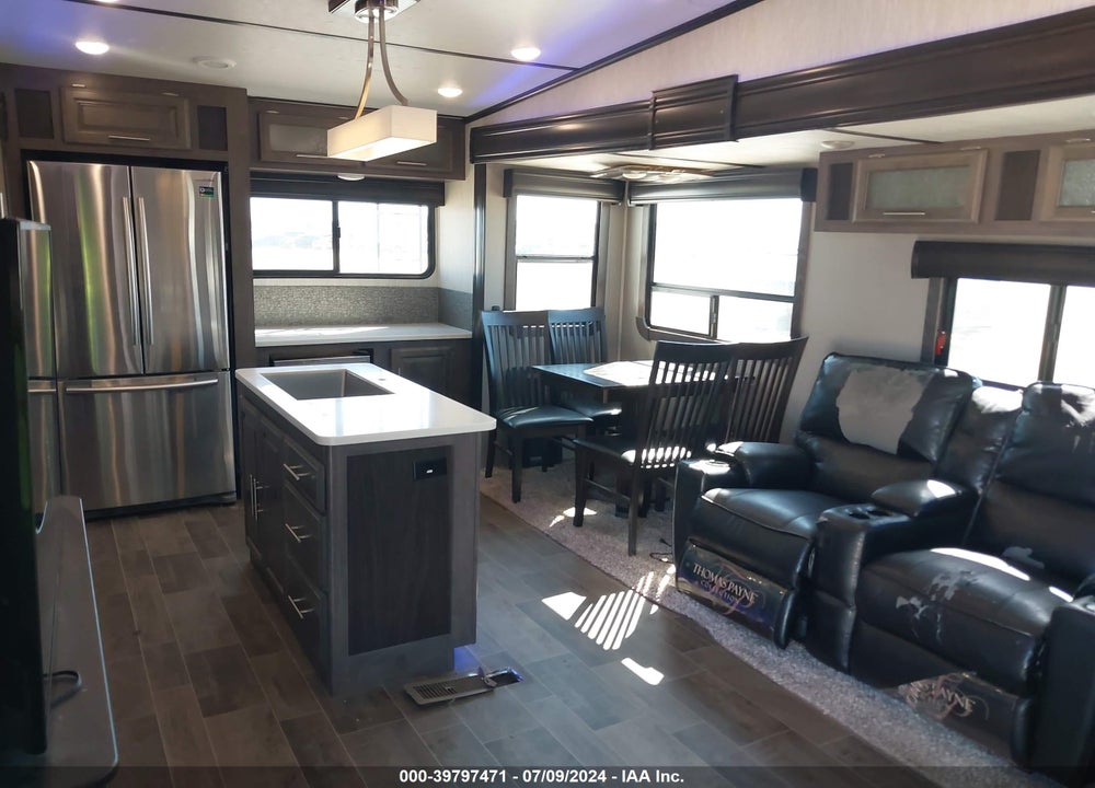 2019 CRUISER 3311RD VIN: 4YDF33120K9320417