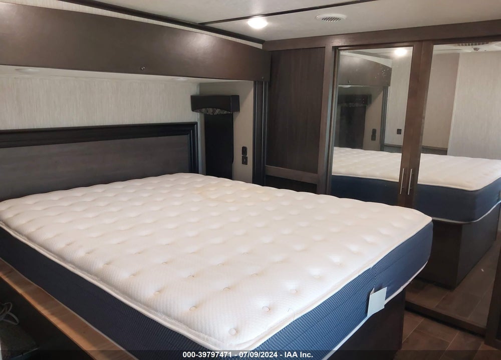 2019 CRUISER 3311RD VIN: 4YDF33120K9320417