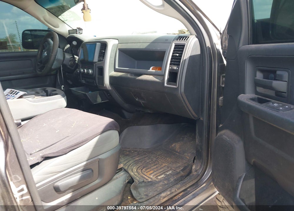 2014 RAM 2500 TRADESMAN VIN: 3C6UR5CL3EG320434