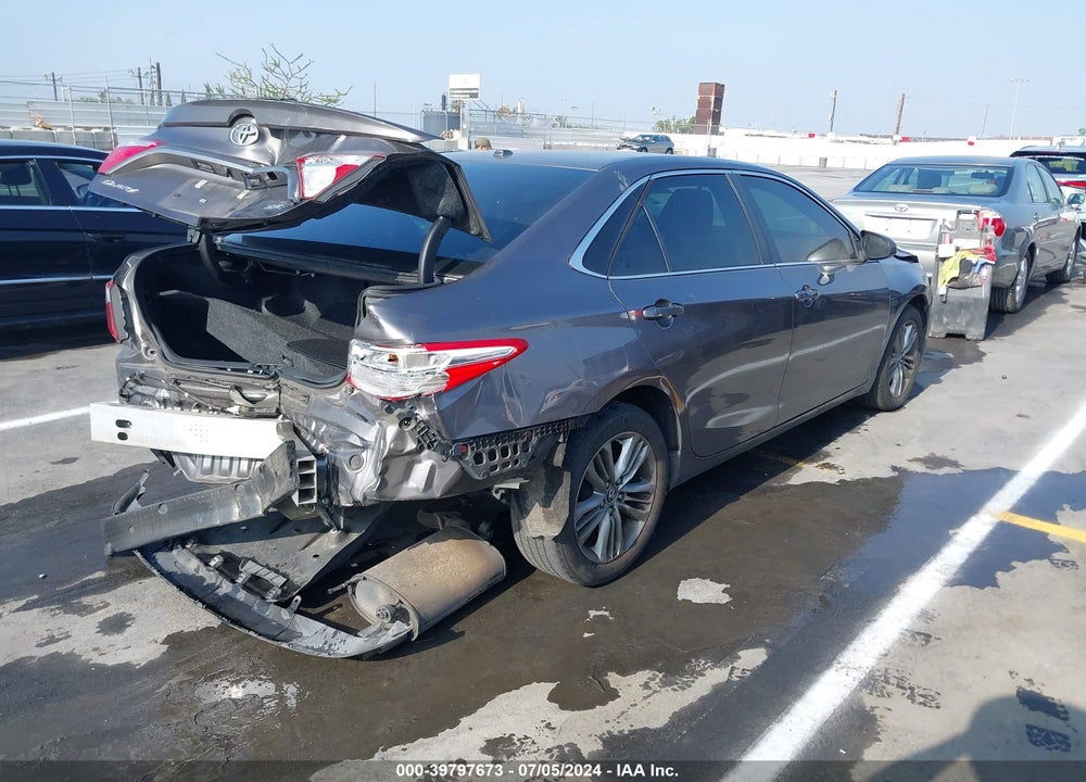 2015 TOYOTA CAMRY SE VIN: 4T1BF1FK5FU934030
