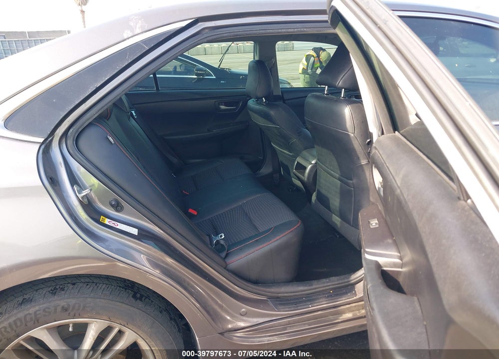 2015 TOYOTA CAMRY SE VIN: 4T1BF1FK5FU934030