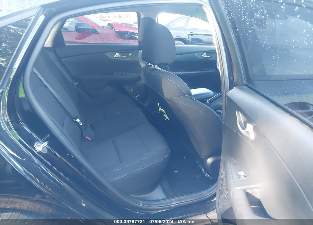 2021 KIA FORTE FE VIN: 3KPF24AD5ME276460