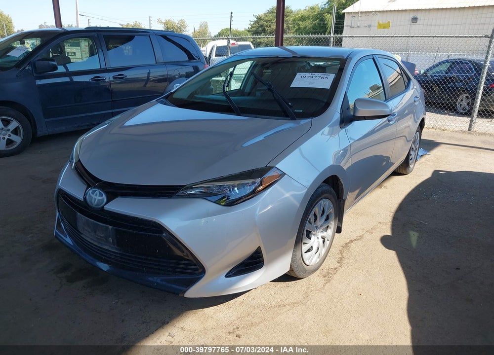 2017 TOYOTA COROLLA LE VIN: 5YFBURHE8HP670429