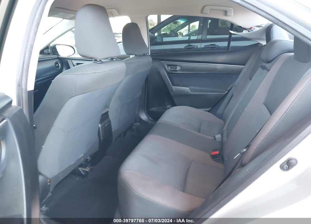 2017 TOYOTA COROLLA LE VIN: 5YFBURHE8HP670429