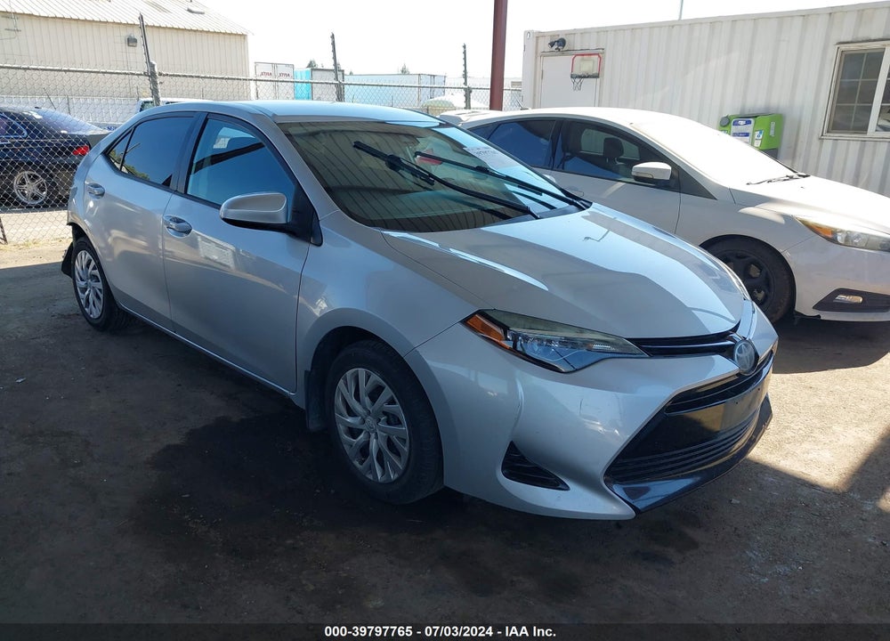 2017 TOYOTA COROLLA LE VIN: 5YFBURHE8HP670429