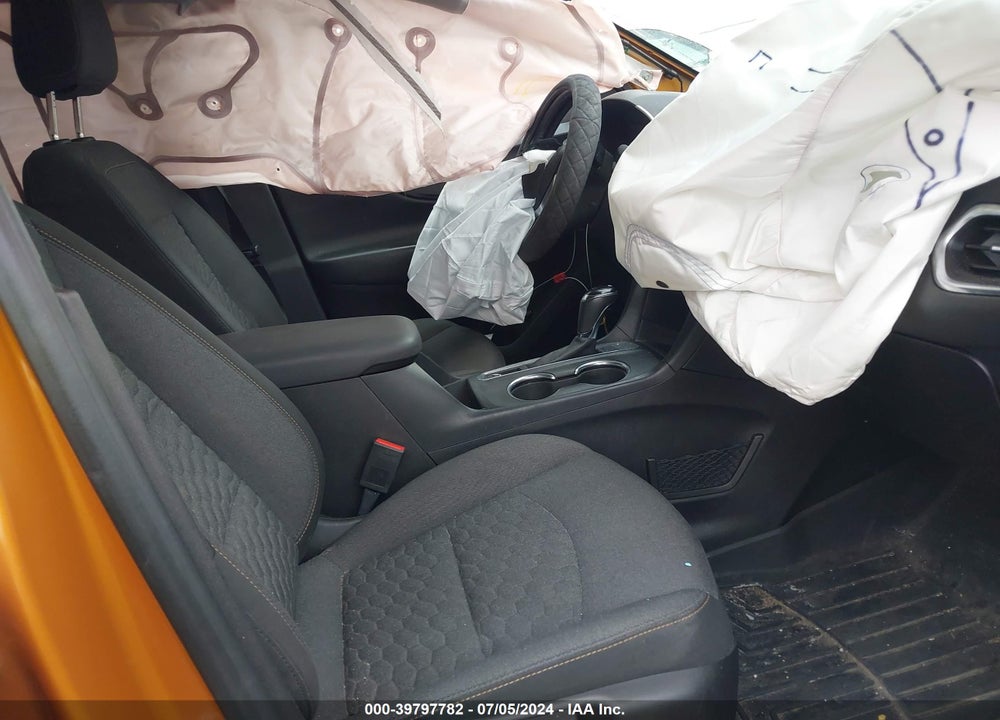 2018 CHEVROLET EQUINOX LT VIN: 2GNAXJEV3J6172212