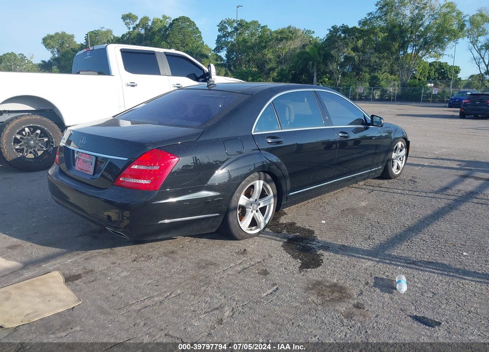 2013 MERCEDES-BENZ S 550 VIN: WDDNG7DB5DA500229