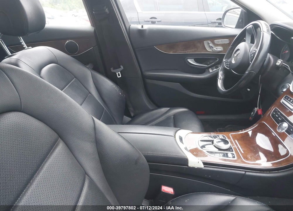 2017 MERCEDES-BENZ C 300 4MATIC/LUXURY 4MATIC/SPORT 4MATIC VIN: WDDWF4KB4HR224786