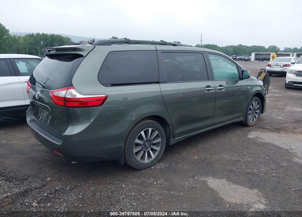 2018 TOYOTA SIENNA XLE 7 PASSENGER VIN: 5TDDZ3DCXJS204302