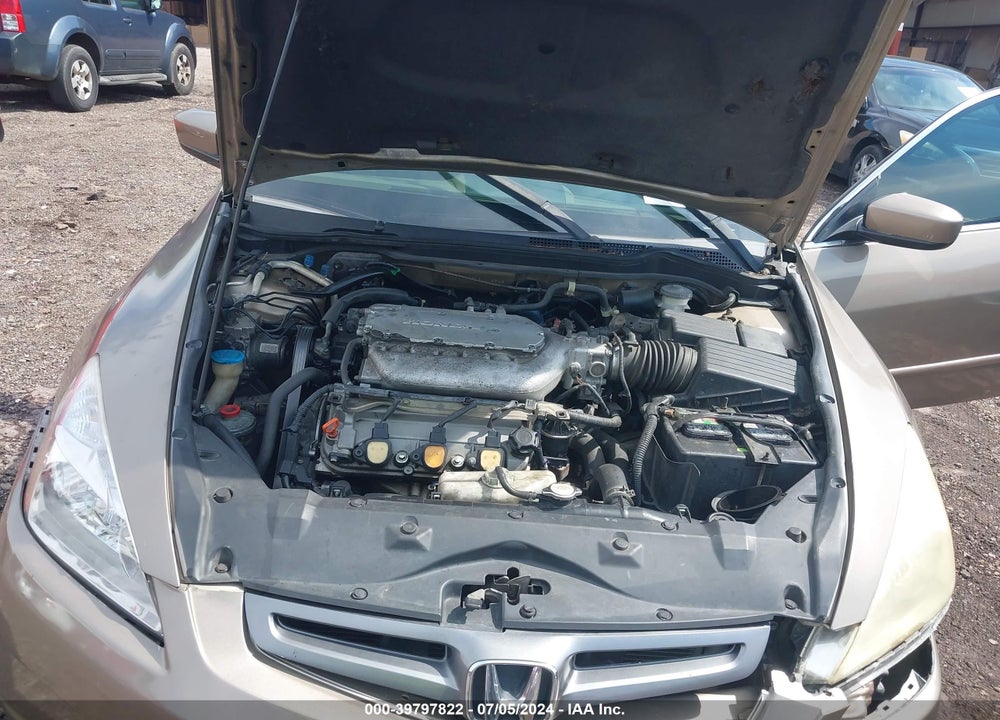 2005 HONDA ACCORD 3.0 EX VIN: 1HGCM66575A018828