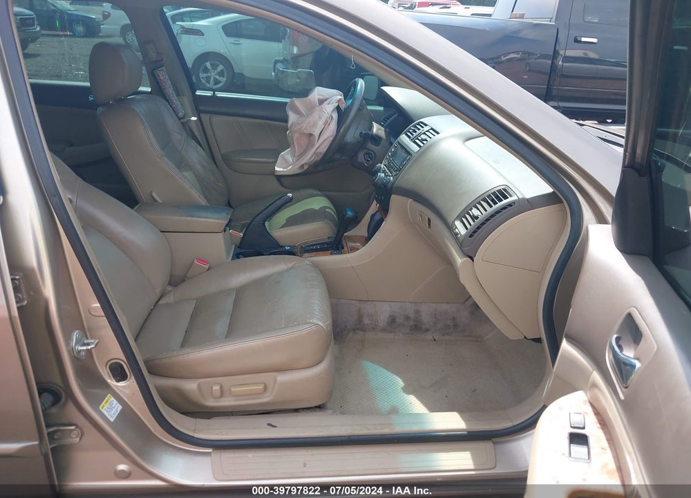 2005 HONDA ACCORD 3.0 EX VIN: 1HGCM66575A018828