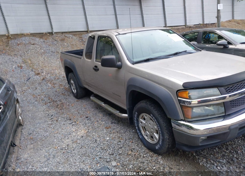 2005 CHEVROLET COLORADO VIN: 1GCDT196158104298