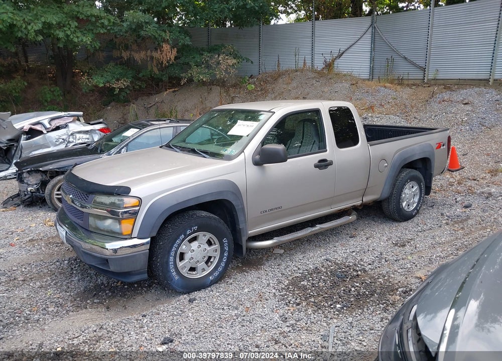 2005 CHEVROLET COLORADO VIN: 1GCDT196158104298