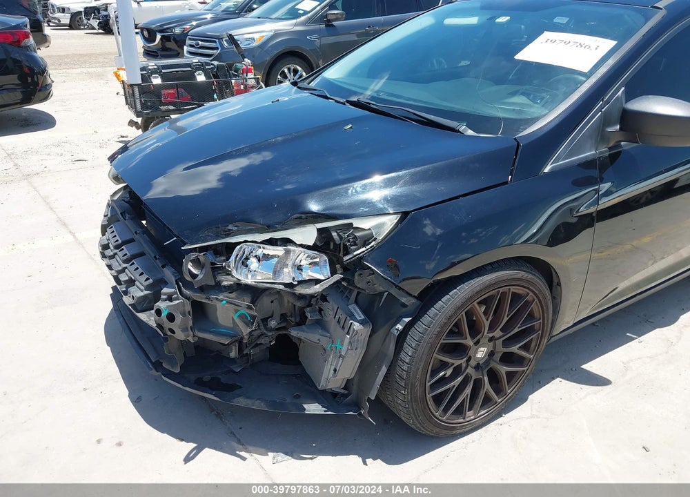 2016 FORD FOCUS S VIN: 1FADP3E24GL336578