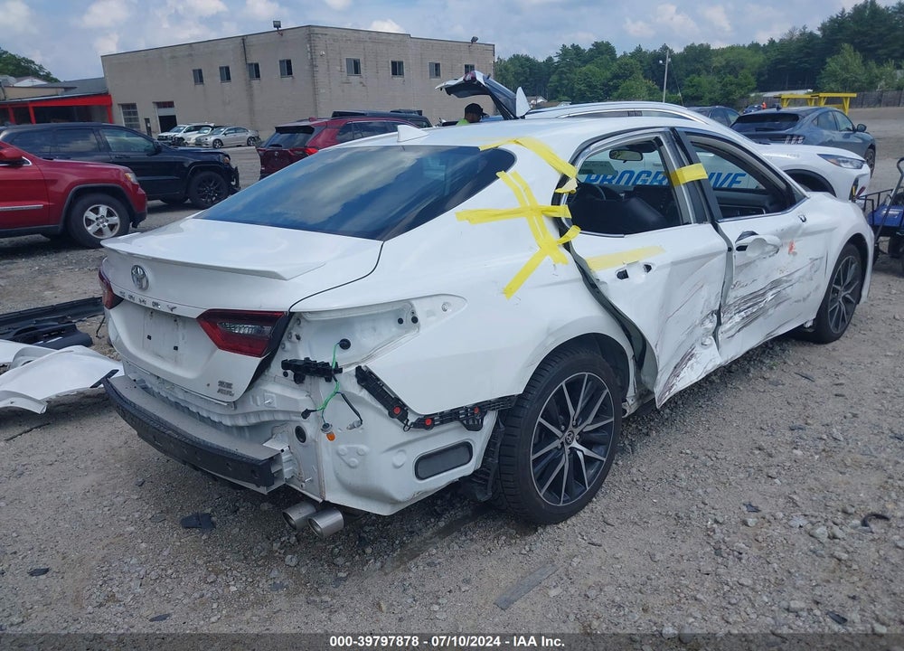 2021 TOYOTA CAMRY SE AWD VIN: 4T1G11BK3MU045055
