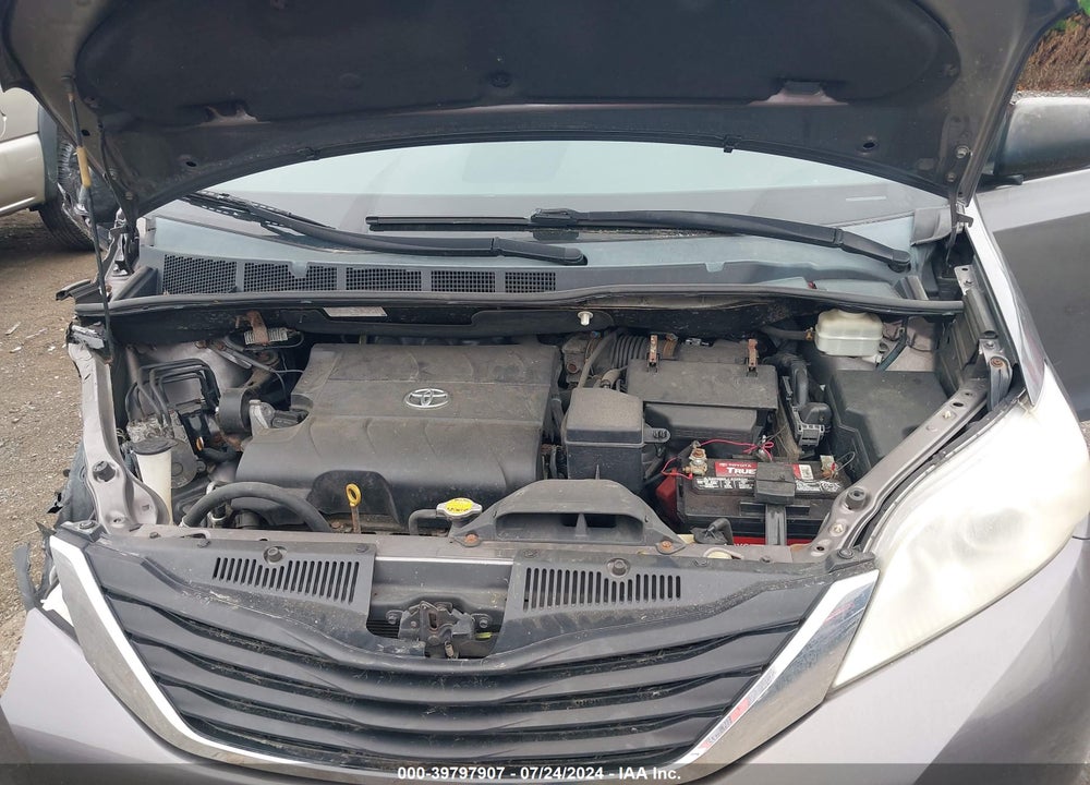 2011 TOYOTA SIENNA BASE V6 VIN: 5TDZK3DC9BS006967