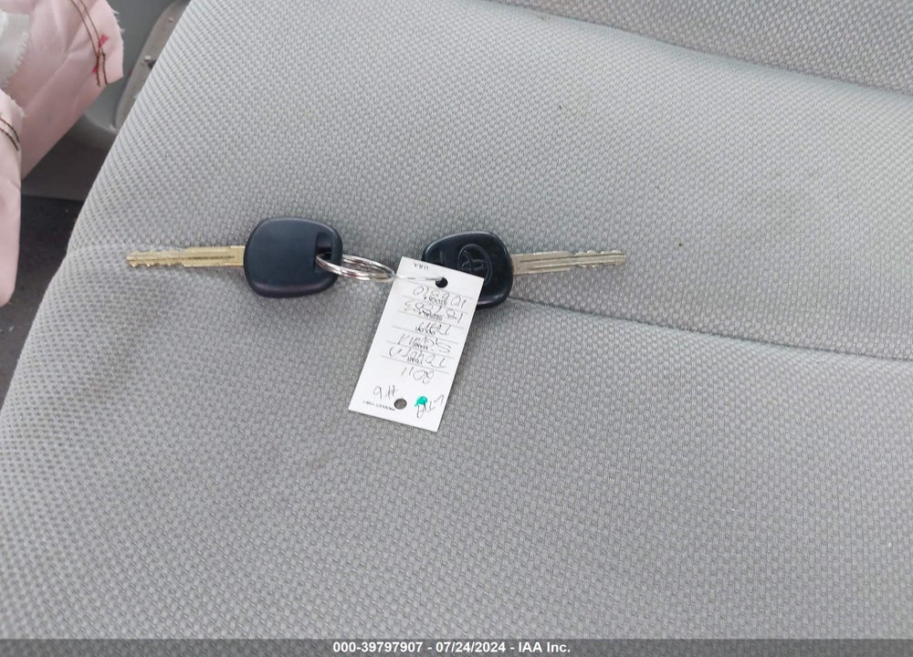 2011 TOYOTA SIENNA BASE V6 VIN: 5TDZK3DC9BS006967