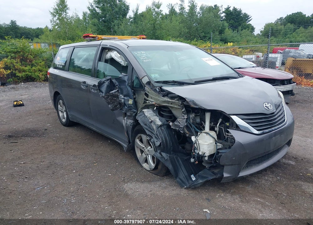 2011 TOYOTA SIENNA BASE V6 VIN: 5TDZK3DC9BS006967
