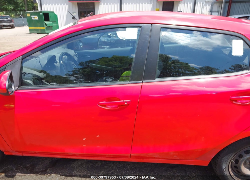 2013 MAZDA 2 SPORT VIN: JM1DE1KZ4D0165589