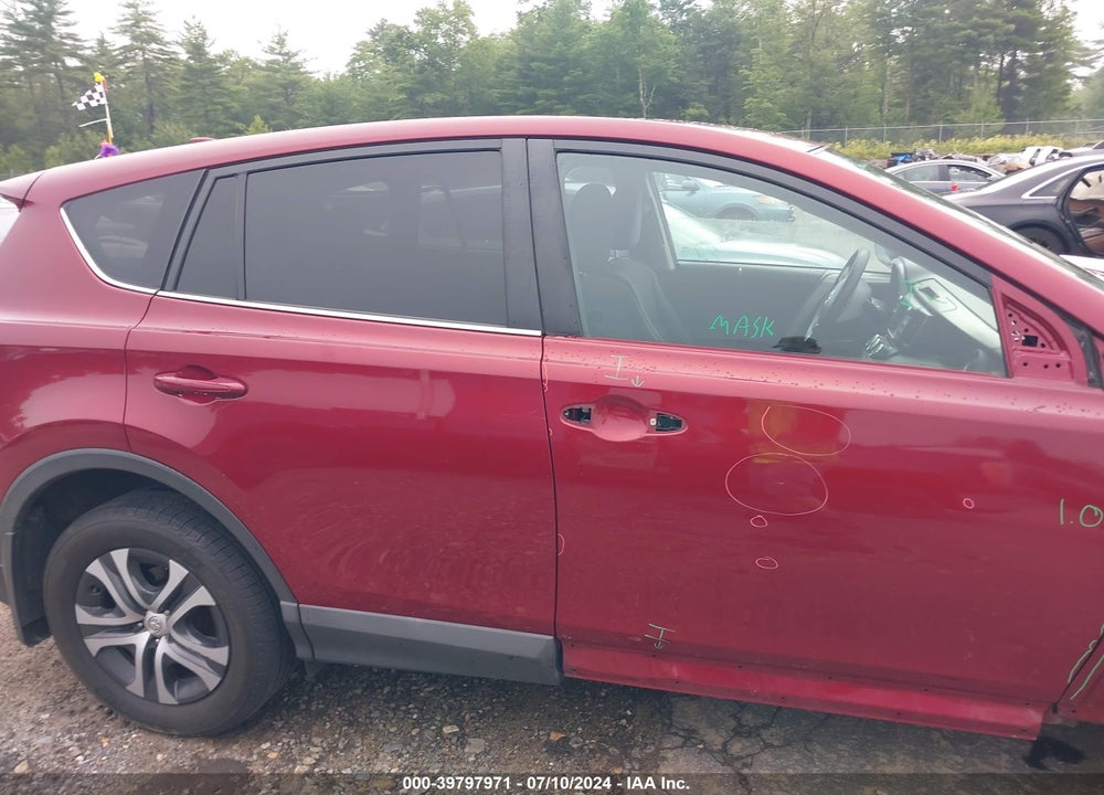 2018 TOYOTA RAV4 LE VIN: 2T3BFREV4JW766729