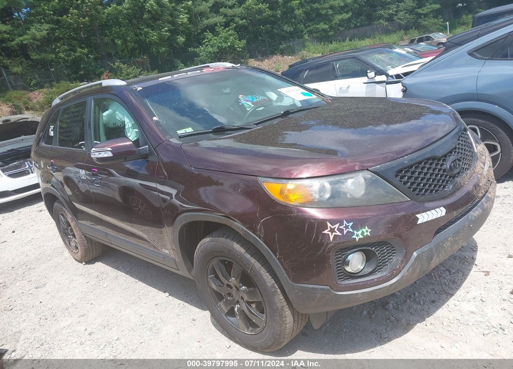 2011 KIA SORENTO LX VIN: 5XYKTCA19BG069890