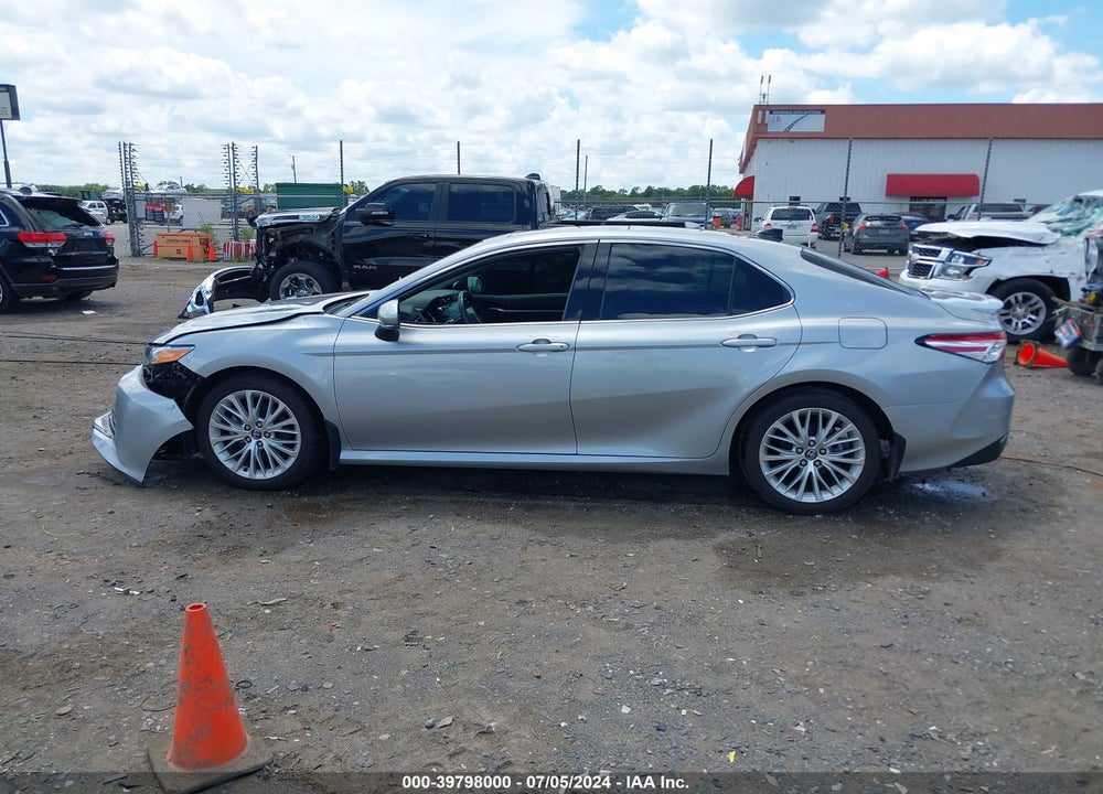 2020 TOYOTA CAMRY XLE VIN: 4T1F11AKXLU866505