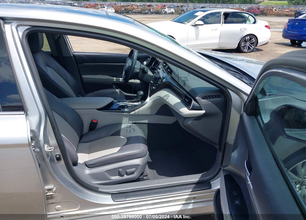 2020 TOYOTA CAMRY XLE VIN: 4T1F11AKXLU866505