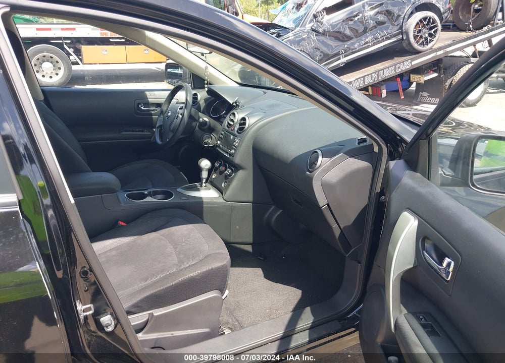 2013 NISSAN ROGUE S VIN: JN8AS5MT1DW548063