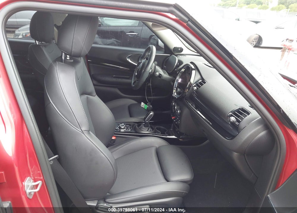 2022 MINI CLUBMAN COOPER S VIN: WMWLV7C0XN2P98292