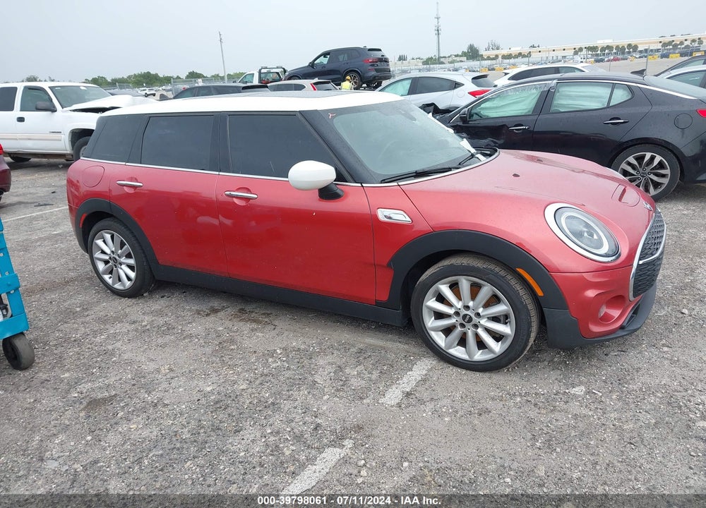 2022 MINI CLUBMAN COOPER S VIN: WMWLV7C0XN2P98292