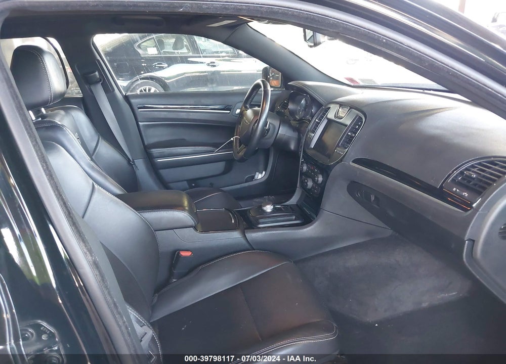 2018 CHRYSLER 300 300S AWD VIN: 2C3CCAGG7JH331043