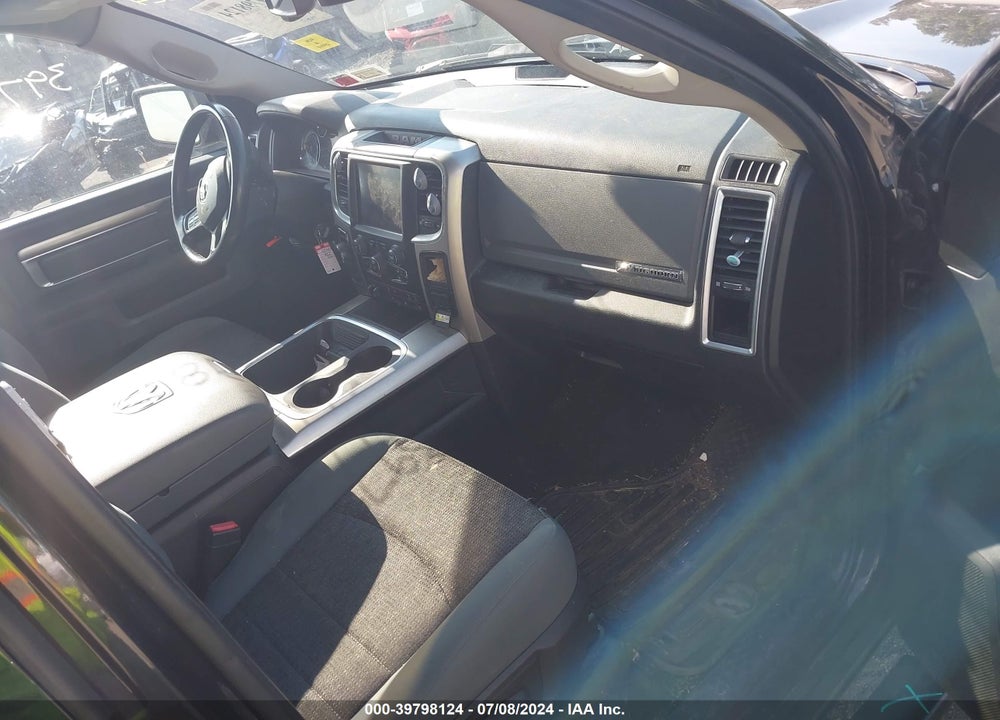 2016 RAM 1500 BIG HORN VIN: 3C6RR7LT1GG357034