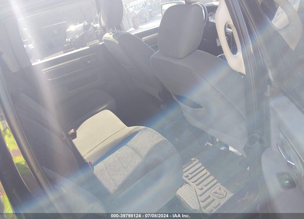 2016 RAM 1500 BIG HORN VIN: 3C6RR7LT1GG357034