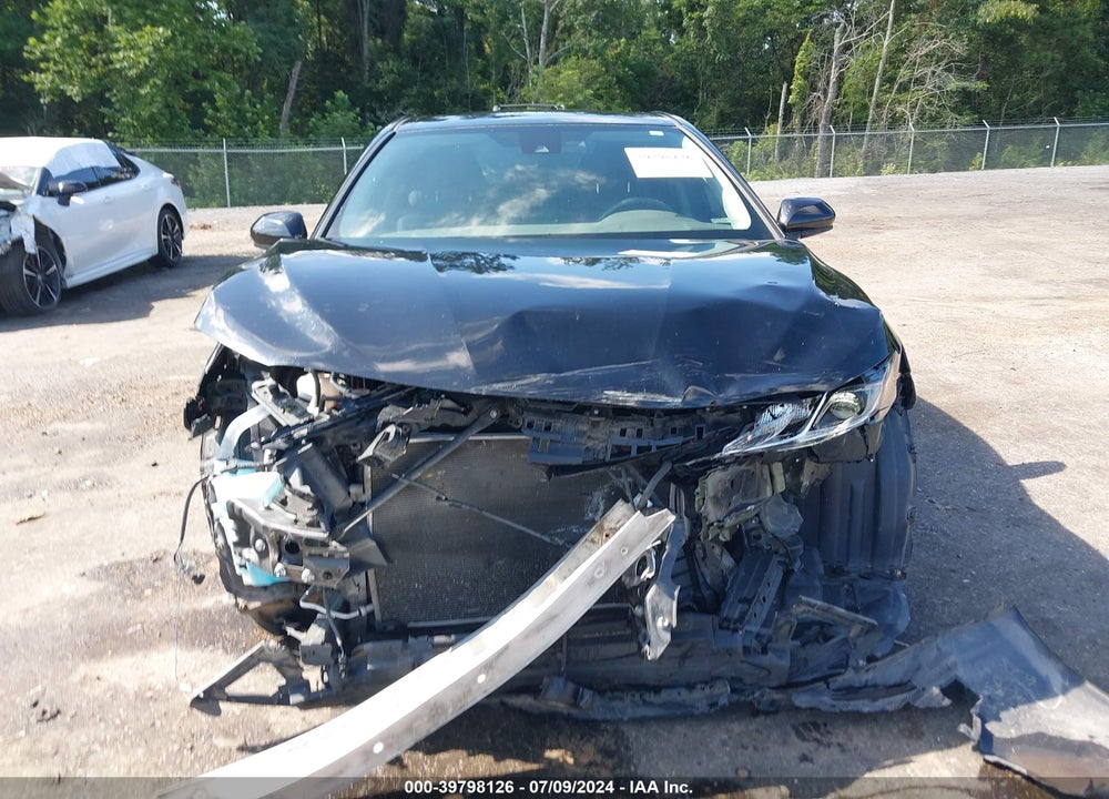 2019 TOYOTA CAMRY SE VIN: 4T1B11HK4KU680655