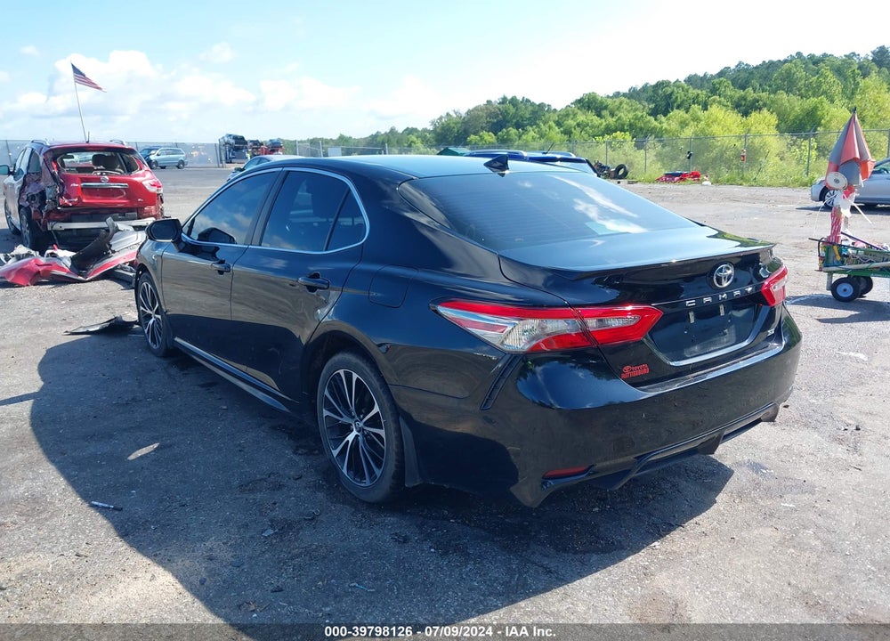 2019 TOYOTA CAMRY SE VIN: 4T1B11HK4KU680655