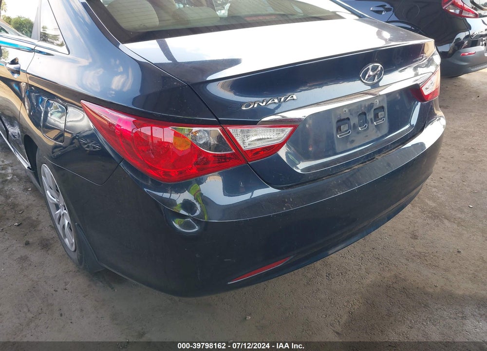 2013 HYUNDAI SONATA GLS VIN: 5NPEB4AC8DH565802
