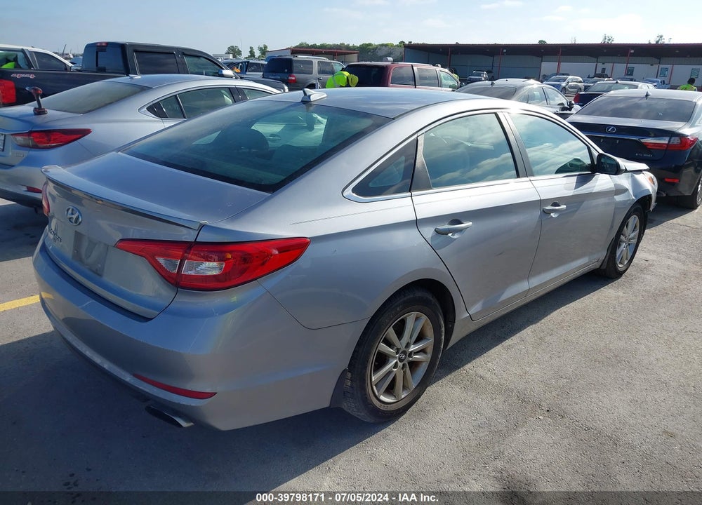 2015 HYUNDAI SONATA SE VIN: 5NPE24AF6FH157473