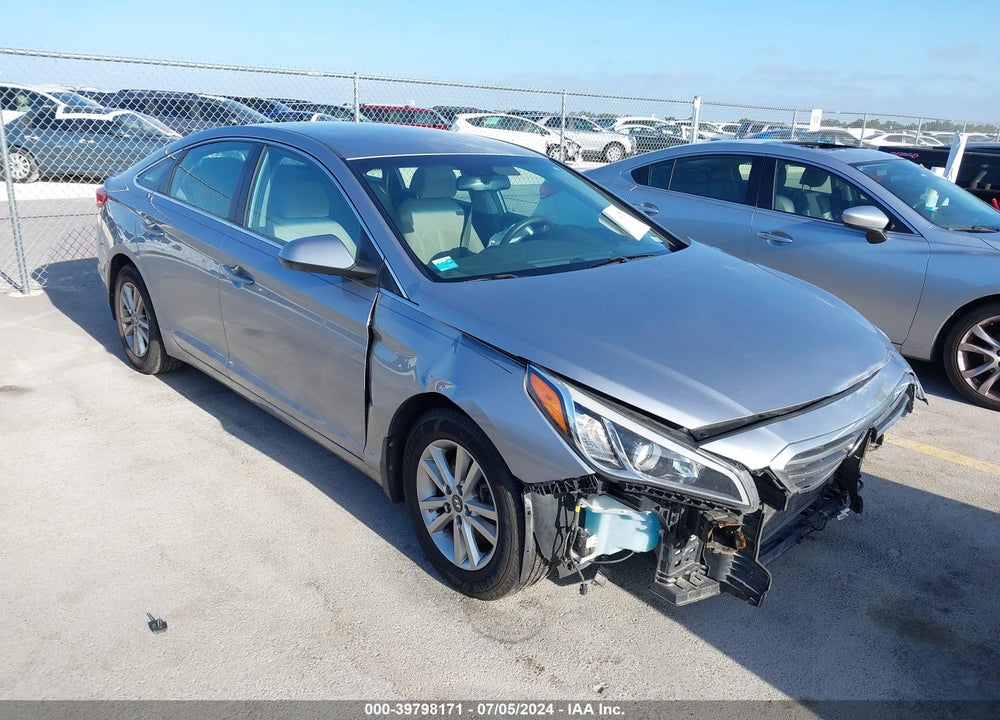 2015 HYUNDAI SONATA SE VIN: 5NPE24AF6FH157473