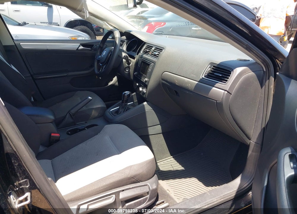 2017 VOLKSWAGEN JETTA 1.4T S VIN: 3VW2B7AJ6HM218386