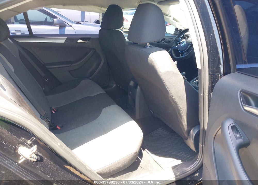 2017 VOLKSWAGEN JETTA 1.4T S VIN: 3VW2B7AJ6HM218386