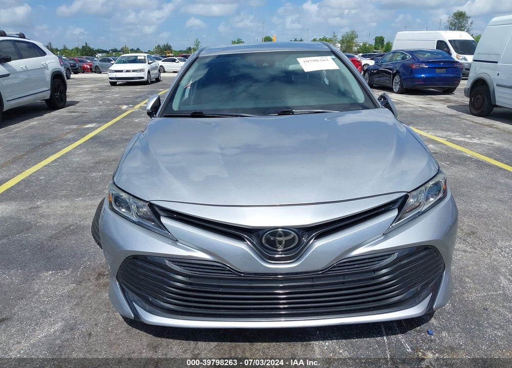 2019 TOYOTA CAMRY LE VIN: 4T1B11HK4KU752681