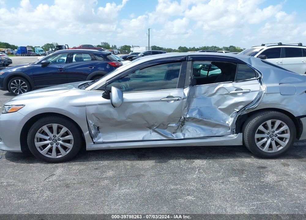 2019 TOYOTA CAMRY LE VIN: 4T1B11HK4KU752681