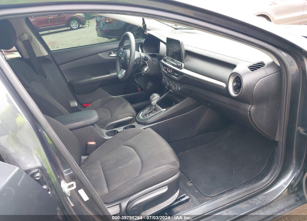 2021 KIA FORTE LXS VIN: 3KPF24AD8ME316742