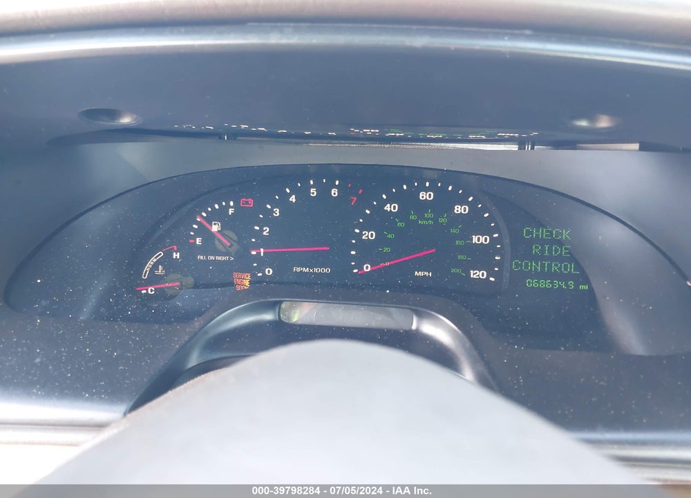 2002 LINCOLN CONTINENTAL VIN: 1LNHM97V52Y606679